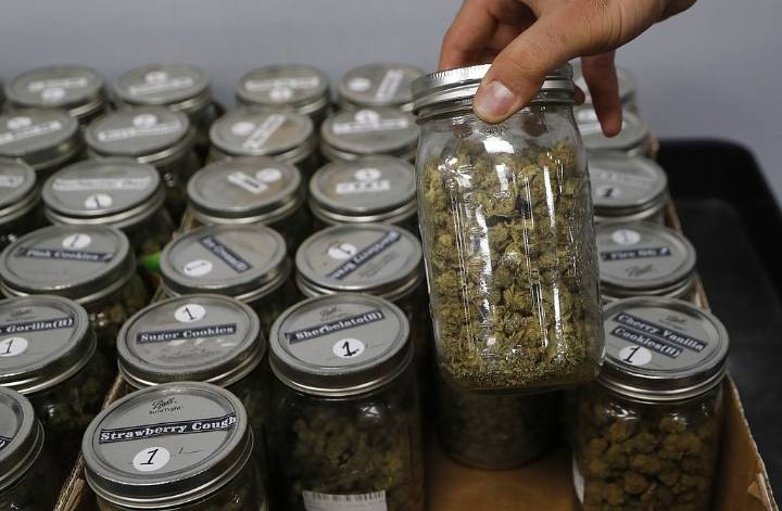 Arkansas medical marijuana panel delays action on rule to regulate management contracts