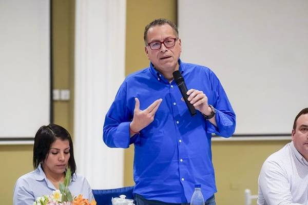 ELECCIONES 2026: PHILLIP BUTTERS PRESENTA RENUNCIA IRREVOCABLE A AVANZA PAÍS