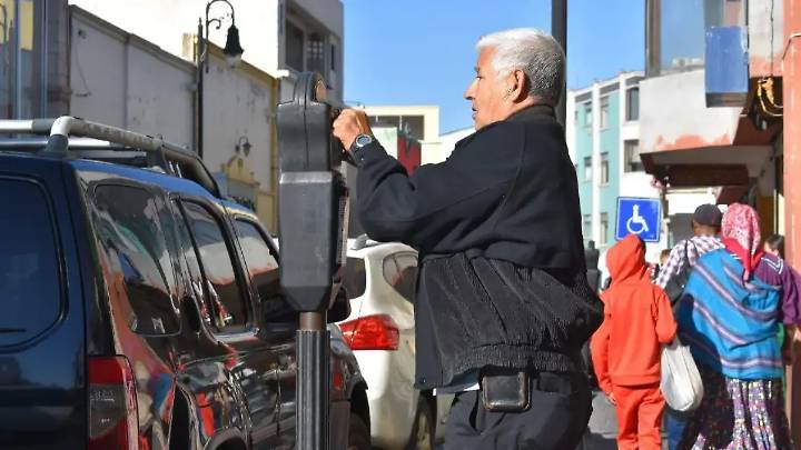 Proyectan instalar parquímetros en el Paseo Gómez Morín sin afectar el presupuesto municipal