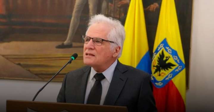 Miguel Uribe Londoño desmiente su renuncia a la precandidatura presidencial en el Centro Democrático