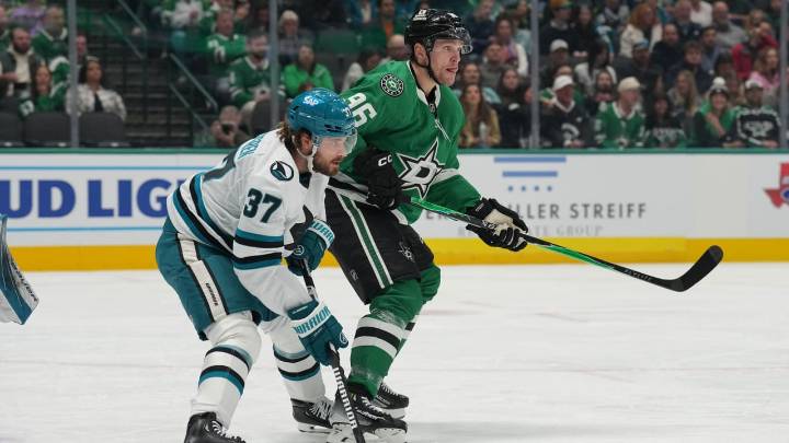 Rantanen has goal, 2 assists, Stars top Sharks to extend point streak to 9