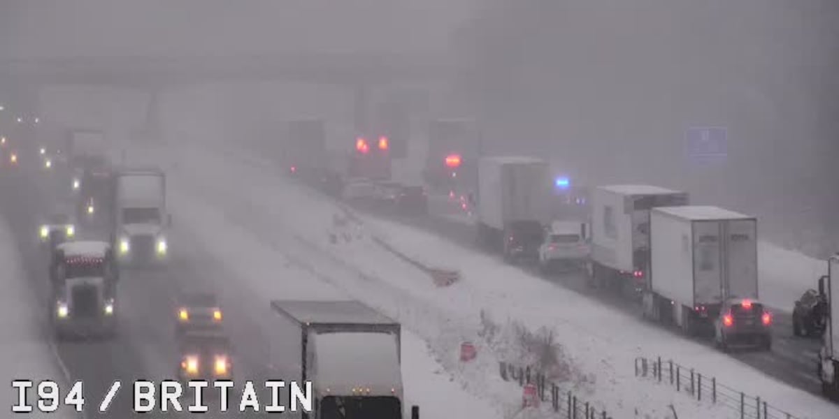 Westbound lanes blocked on I-94 near Benton Harbor after crash