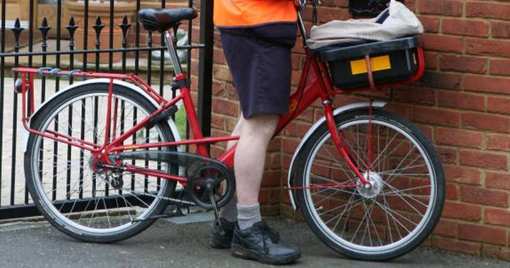 People find out smart reason Royal Mail workers always wear shorts even in winter