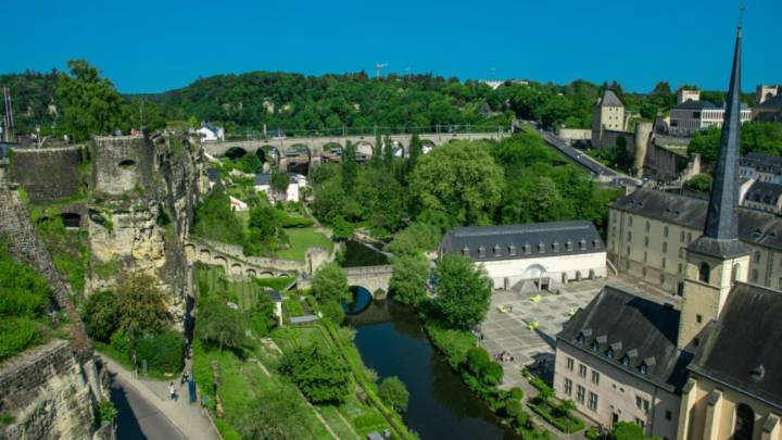 This Is The Only Country Where Women Are Paid More Than Men. Of Course, Not India Or China