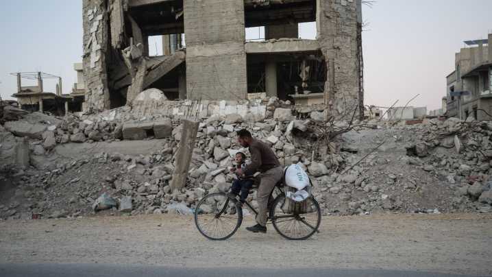 Las grietas que recorren Siria un año después de la caída de Al Asad: "Nos da mucho miedo el futuro"