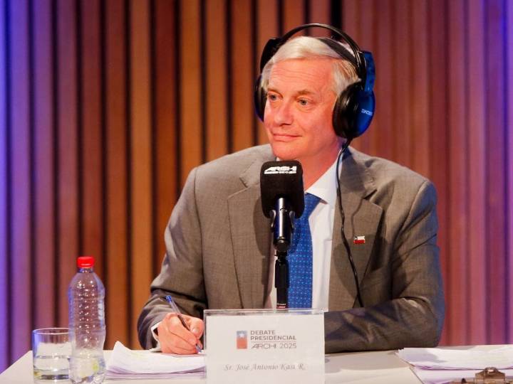 VIDEO. Kast detalla su plan para salida de migrantes irregulares: “No los voy a echar, los vamos a invitar”