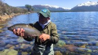 El pueblo con 250 habitantes ideal para pescar en lagos de la Patagonia