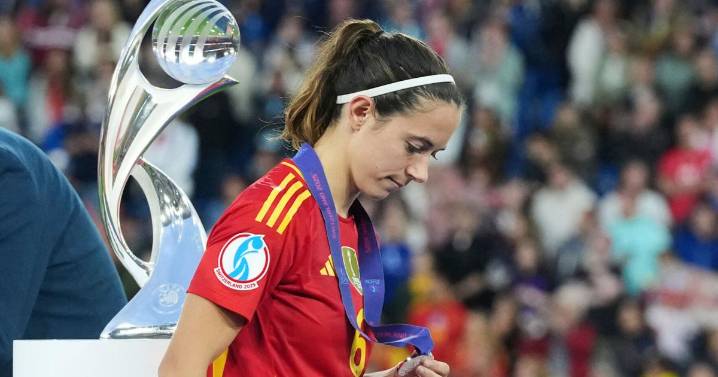 Spain great Aitana Bonmatí out for five months after surgery on broken leg
