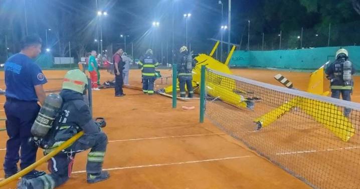 Cayó un helicóptero en una cancha de tenis