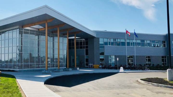 Teacher at northwest Edmonton K-9 school accused of having sexually explicit online conversations with student