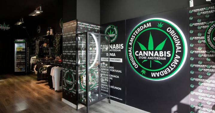 La Policía golpea a una red de narcotráfico que se camuflaba en tiendas de CBD en Palencia