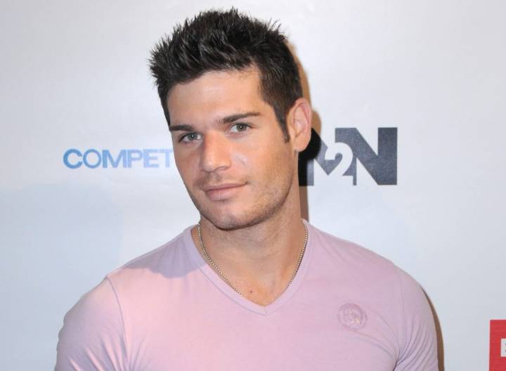 ‘Finding Prince Charming’ alum Chad Spodick dies by suicide at 42