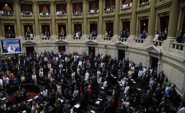 LLA alista nombres y fechas para tratar el Presupuesto 2026 en Diputados
