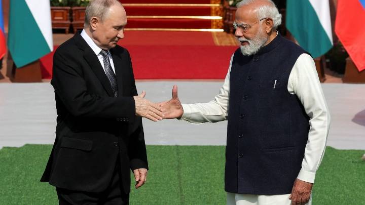 'India not neutral, always supports peace': PM Modi tells Putin on Russia