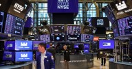 Wall Street cierra al alza ante posible recorte de tasas de interés