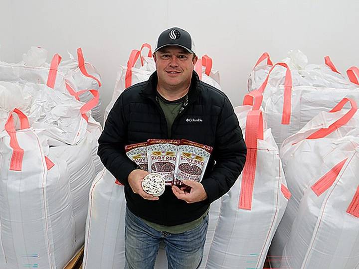Farmer Brad Snobelen grows niche popcorn market one row at time