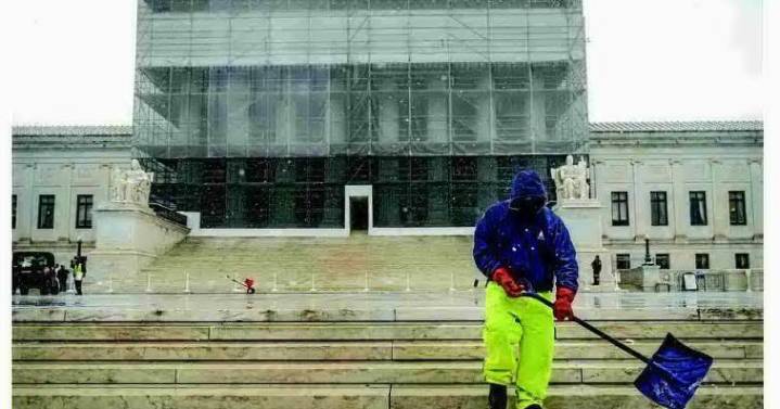 Justices weigh another step in expanding presidential power