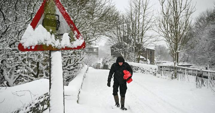 UK snow maps show blizzards hitting England and Scotland 
