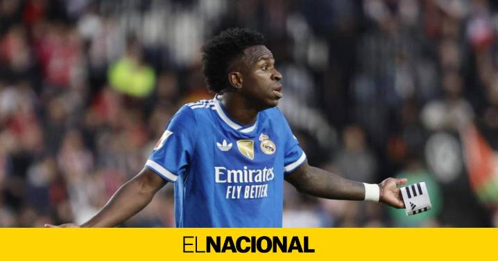 Vinicius, fatal con Mbappé, harto, comienza a escuchar ofertas