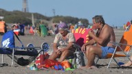 Más de la mitad de los argentinos se queda sin vacaciones por falta de ingresos