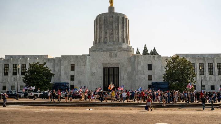 Republicans challenge Democrats over Oregon’s $1B budget deficit, push tax