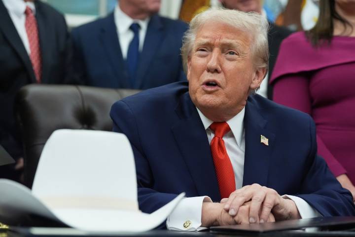 Trump mantendrá en secreto sus próximas acciones con el petróleo venezolano