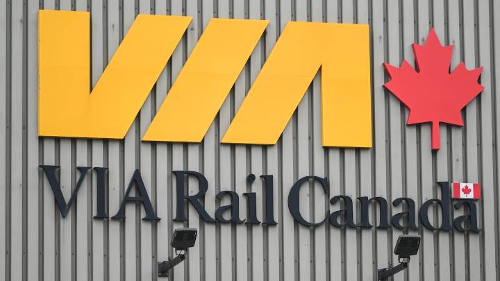 Via Rail spokesperson apologizes to passengers affected by stranded train