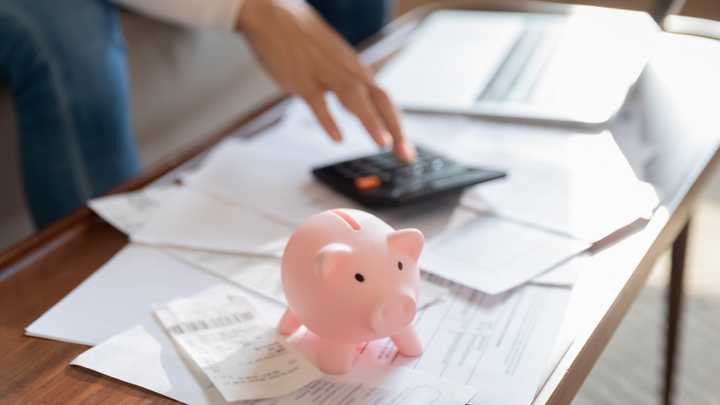 Alarma en la clase media: más de la mitad usó sus ahorros o se endeudó para llegar a fin de mes