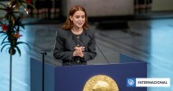 VIDEO | Hija de Machado alude a exiliados chilenos al recibir el Nobel de la Paz a nombre de su madre