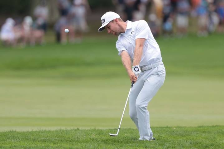 Deadspin | Rasmus Neergaard-Petersen saves par on No. 18 to win Australian Open