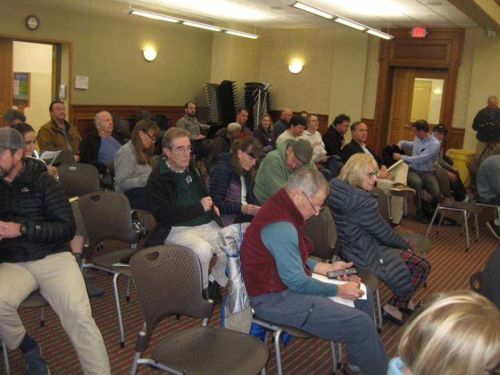 Amazon discusses first steps for warehouse in Gorham