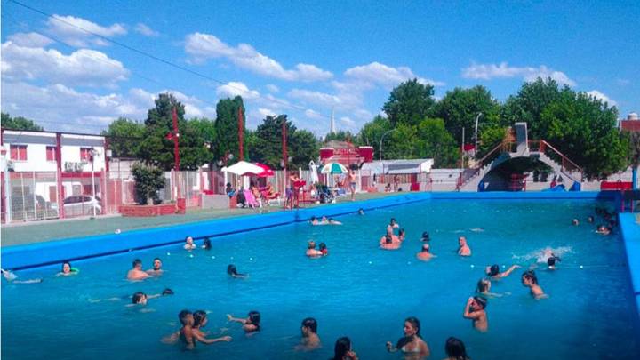 La pileta de Talleres, una opción para escapar del calor este verano