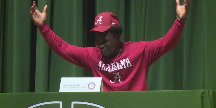 Huntsville running back, Trae’Shawn Brown, to play at Alabama
