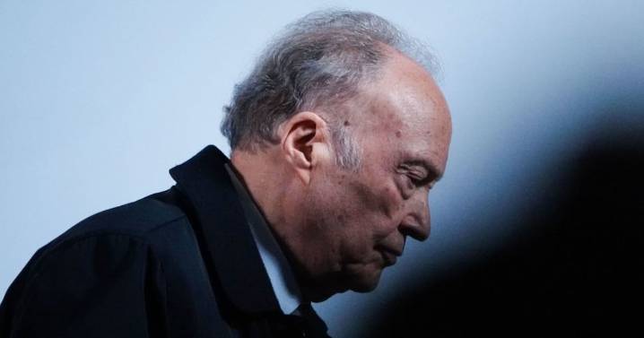 Bajo gestión de Gertz Manero, FGR destinó más de mil millones a seguros médicos de alto nivel