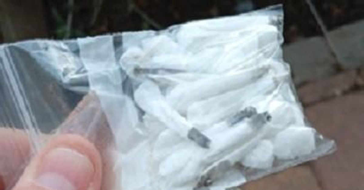 La Policía Nacional detiene en Málaga a una mujer al frente de un punto de venta de droga itinerante