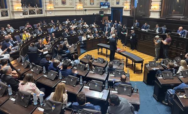 Legislatura: Kicillof consiguió luz verde para el endeudamiento y hay nuevas autoridades
