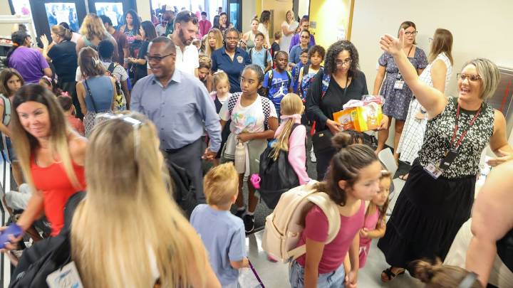 Pasco schools want parent feedback on what’s working, what’s not