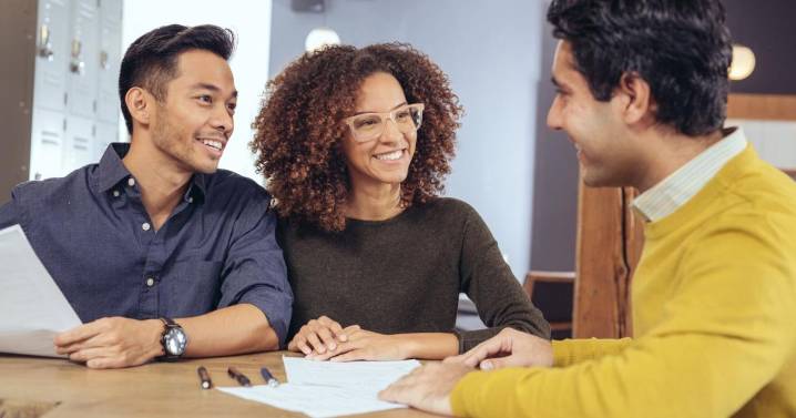 What to Say to a Mortgage Lender When Applying to Refinance