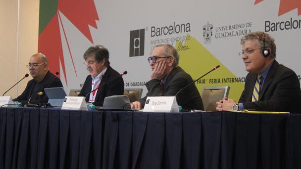 Académicos, activistas y periodistas comparten su visión y experiencia como migrantes