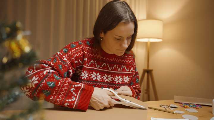 Your Cardboard Is Never Trash: How To Turn It Into A Gingerbread Garland