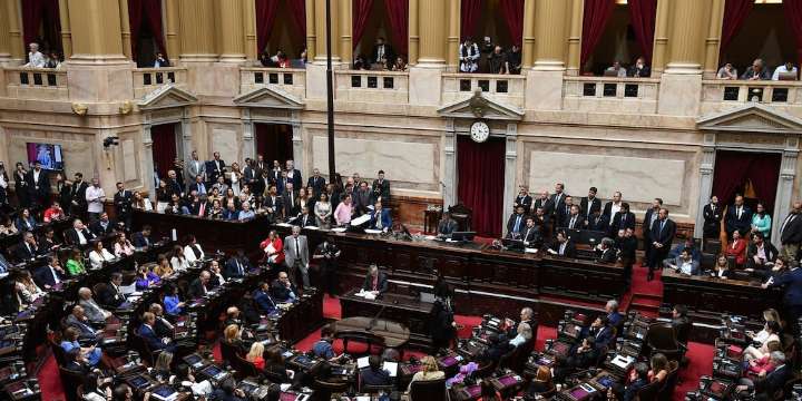 Jura de diputados, en vivo: Javier Milei irá al Congreso para la sesión preparatoria
