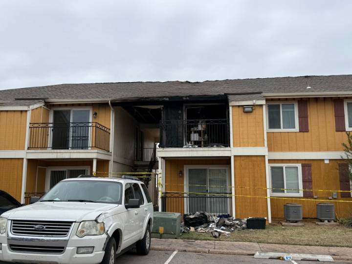 Residents at NW OKC apartment recall "scary" Saturday fire