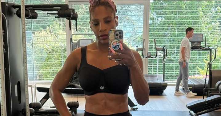 Serena Williams' Swimsuit Photo Highlights Incredibly Sculpted Body