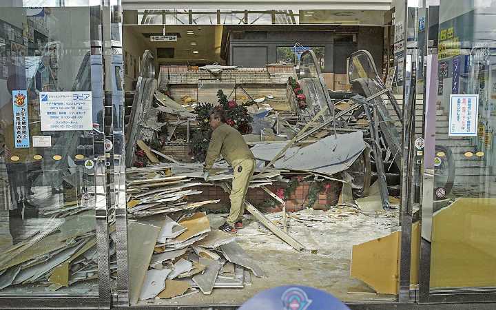 Al menos 33 heridos por sismo de magnitud 7.5 en Japón; alerta por 'megaterremoto'