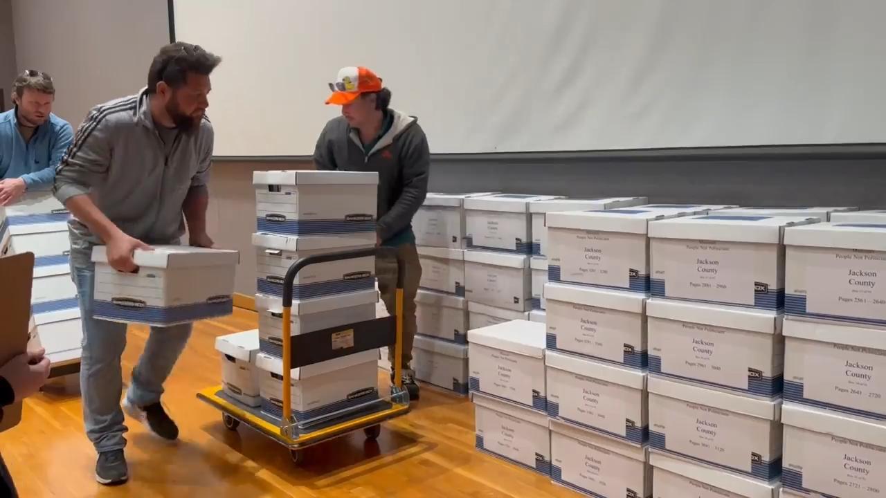 Opponents of Trump-backed redistricting in Missouri submit a petition to force a public vote