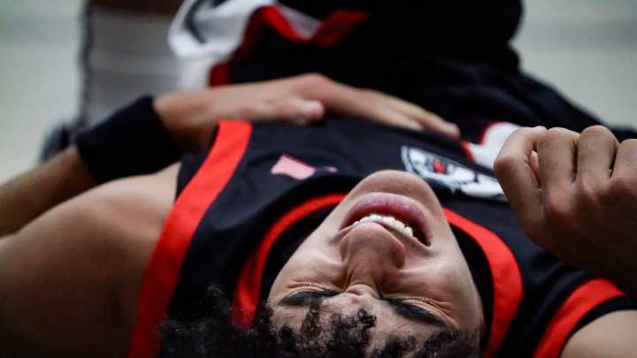 New Albany takes on Plainfield in Sneakers for Santa Shootout