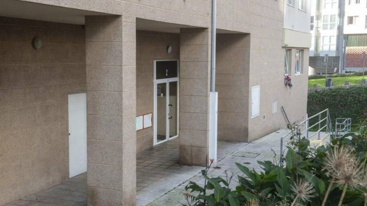 La Xunta extiende a A Coruña y Sada su plan de convertir bajos en vivienda pública