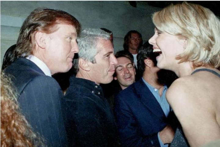 Los demócratas publican nuevas fotos del caso Epstein en las que aparecen Trump y Clinton