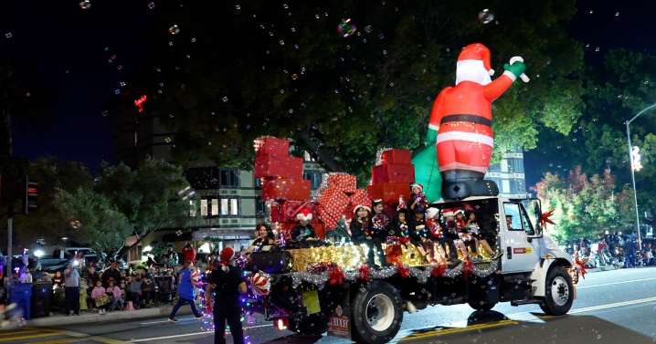 Santa Maria holds 30th annual holiday parade