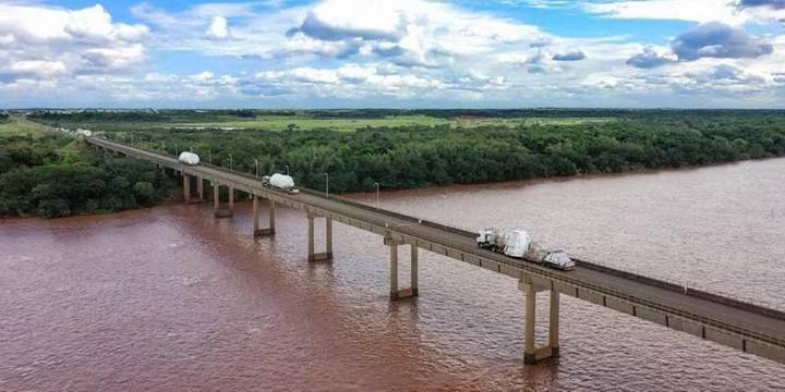 El valor del peaje en un puente desde Corrientes a Brasil bajó de $28.000 a $1.600 por el cambio de concesionario